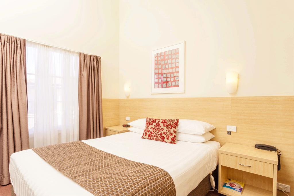 The Club And 3* Wagga Wagga